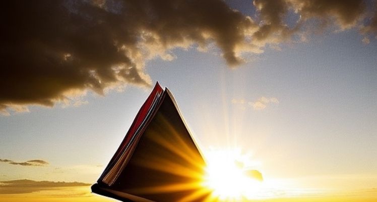 Caracteristicas de un libro religioso