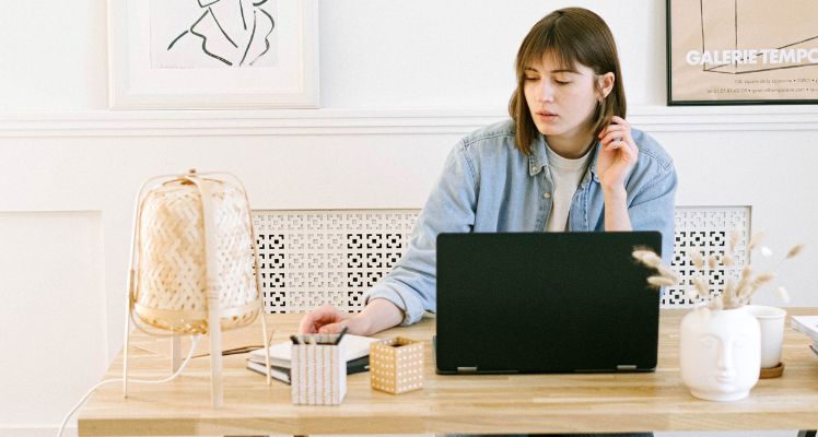 ejemplos titulos para un trabajo